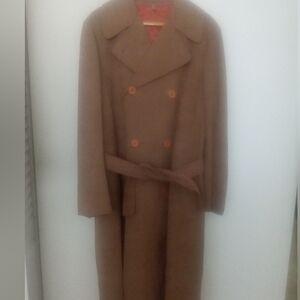 Halston Swede Trench Coat with inner Lining impeccable